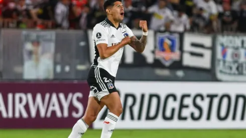 Esteban Pavez jugando por Colo Colo