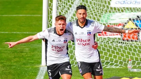 El Cacique tiñó de blanco el Superclásico 192 del fútbol chileno.