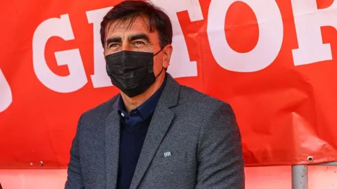 Gustavo Quinteros analiza su futuro y avisa que la prioridad la tiene Colo Colo