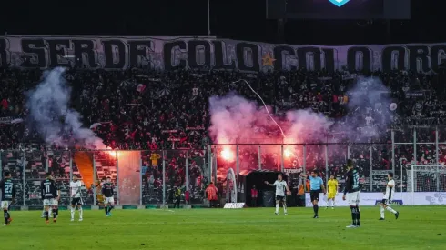 José Cabero consigna uso de bengalas en el partido ante Palestino.