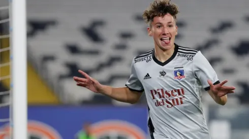 Diego Rivarola ve algo detrás de la partida de Luciano Arriagada