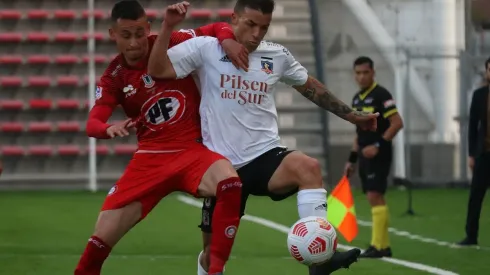Colo Colo goleó a Calera en la primera rueda