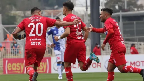 Curicó Unido es el principal escolta de Colo Colo en el torneo