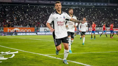 Colo Colo le pasa por encima a UE con gol de Costa y sufre expulsión de Gil.