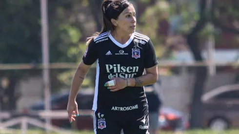 Colo Colo Fem le pasa por encima a la UC y sigue a paso firme para los playoffs.