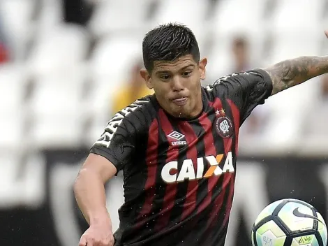 ¿Algo más? Hinchas del Paranaense anhelan con regreso de Pavez