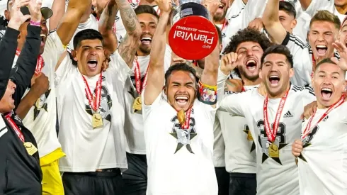 Gabriel Suazo levantó su primer trofeo de Campeonato Nacional como capitán de Colo Colo