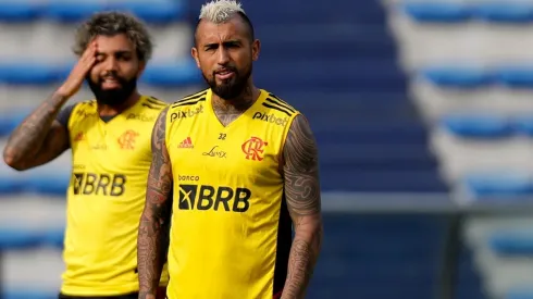 Leyenda brasileña hace añicos a Vidal por mensaje al Real Madrid.