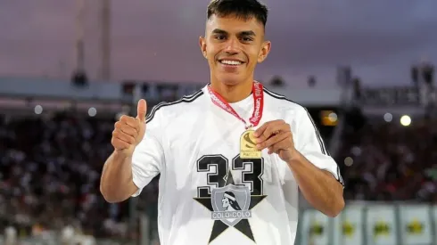 Vicente Pizarro se hizo de la camiseta titular de Colo Colo y no la soltó más