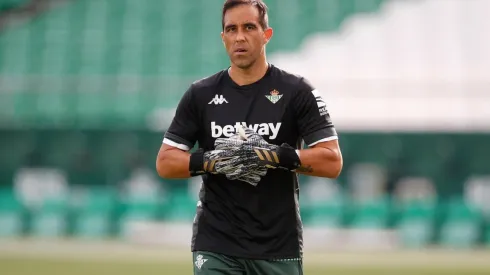 ¿Y Colo Colo? Bravo se sincera con un regreso al fútbol chileno.