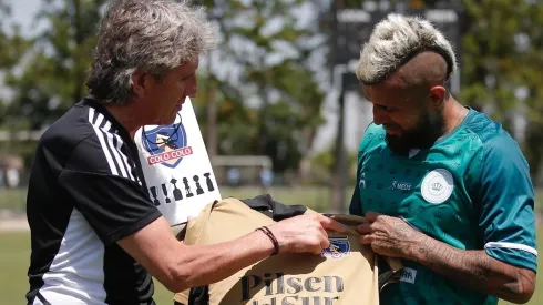 Hinchas de Colo Colo divididos por las declaraciones de Arturo Vidal.