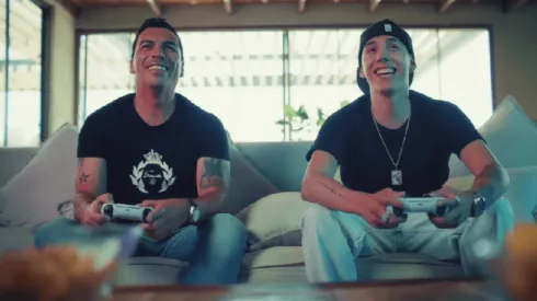 Paredes la descose en video de Pailita anunciando su gira por Chile.