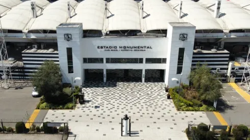 Estatua de Caszely tiene definido su lugar en el Monumental.