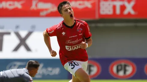 Matías Moya se realiza los exámenes médicos para ser nuevo refuerzo albo.