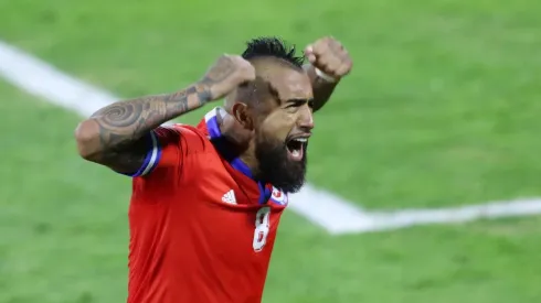 Vidal destaca con increíbles notas en curso para ser DT.