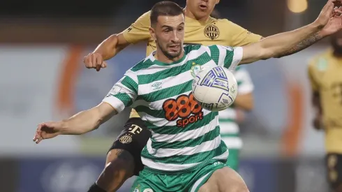 Carlos Auzqui vuelve a aparecer en la órbita de Colo Colo.