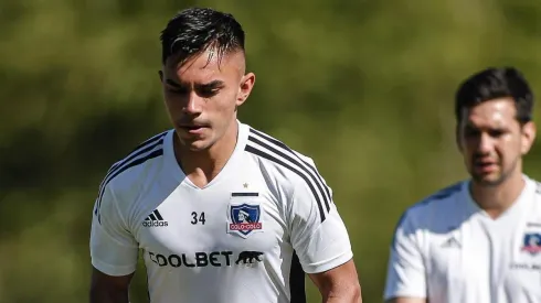 Vicente Pizarro trabaja a la par con sus compañeros.