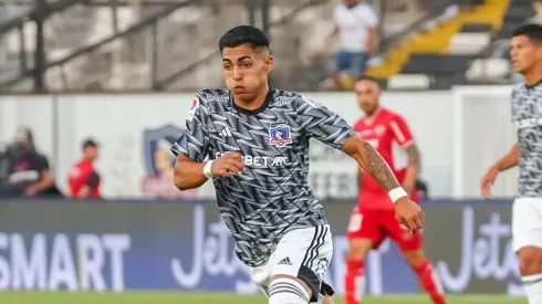 Jordhy Thompson estaba haciendo un gran partido ante Ñublense.