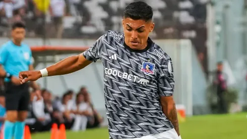 Jordhy Thompson salió lesionado ante Ñublense.