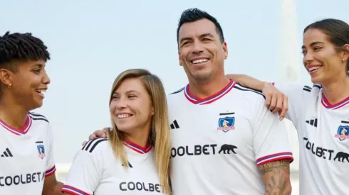 Colo Colo subastará camisetas de jugadores para ayudar a damnificados por incendios.