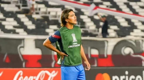 Marcelo Moreno Martins estuvo en el Monumental junto a Cerro Porteño.