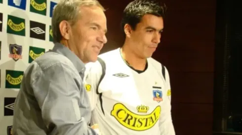 El susto de Esteban Paredes al firmar en Colo Colo