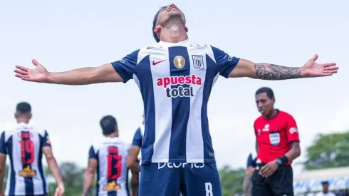 Gabriel Costa guía la remontada de Alianza Lima.