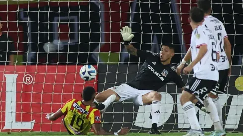 La amargura de Brayan Cortés tras el empate de Colo Colo.