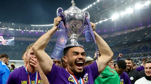 La felicidad de Gabriel Suazo tras conquistar la Copa de Francia.