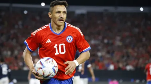 Diario francés asegura que Alexis continuará en el Marsella.