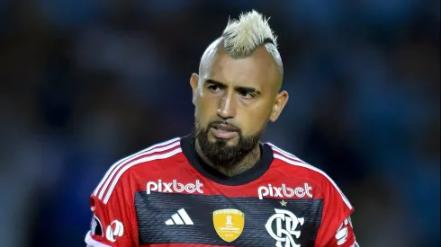 El enojo de Arturo Vidal con un hincha del Flamengo.