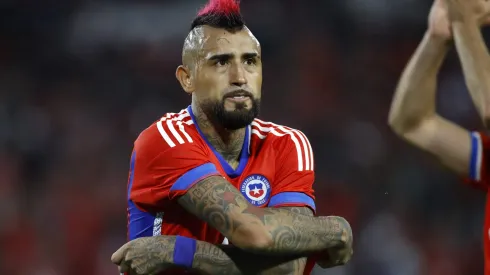 Ni la fría noche de Santiago le impidió entrenar a Arturo Vidal.