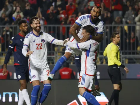 Bruno Barticciotto marca el 4 a 0 para la Roja desde el punto penal