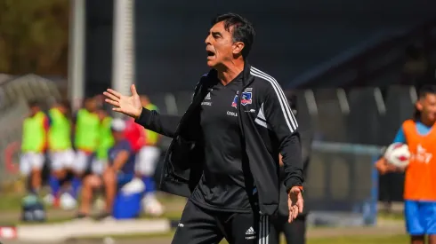 Hinchas de Colo Colo dan una mano al DT para titularidad vs Pereira.