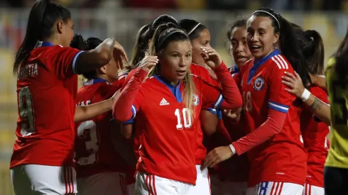 La Roja femenina se mide ante Brasil.