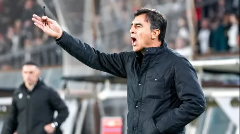 Gustavo Quinteros se las canta clara a Blanco y Negro por su continuidad en Colo Colo.