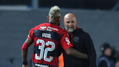 La razón del quiebre Vidal-Sampaoli con su salida de Flamengo.