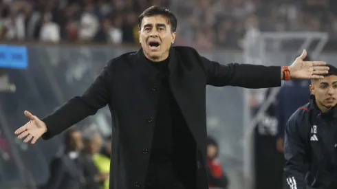 Gustavo Quinteros tiene miedo de perder a dos jugadores. Crédito: Photosport