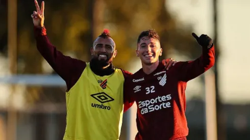 El Paranaense de Vidal y Arriagada visita al Bolívar.