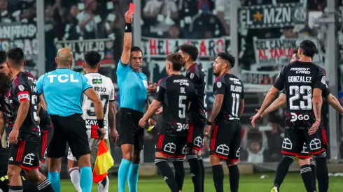 Jeyson Rojas fue expulsado en una polémica jugada.