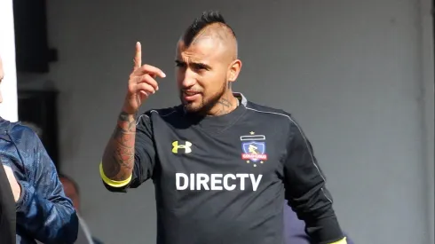 Arturo Vidal estalla contra hincha que le reprocha su vuelta a Colo Colo.