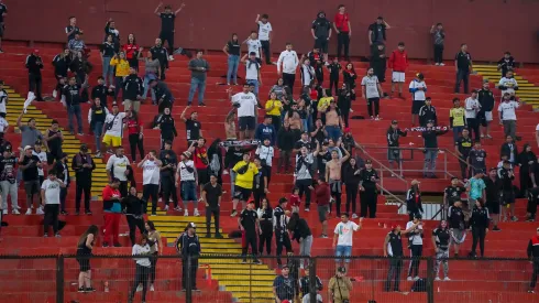 Hinchas de Colo Colo en el Santa Laura. Crédito: Guille Salazar, DaleAlbo.