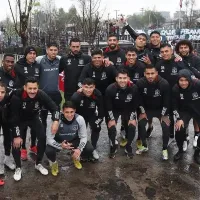 ¡Tremendo! Hinchas le dan el último aliento a Colo Colo antes de la final