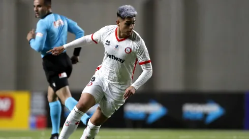 Alarcón se va de Chile para nueva experiencia en el extranjero.