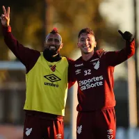 Vidal la descose explicando presente de Arriagada en el Paranaense