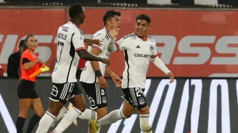 Histórico de Colo Colo dispara contra Jordhy Thompson y Damián Pizarro.