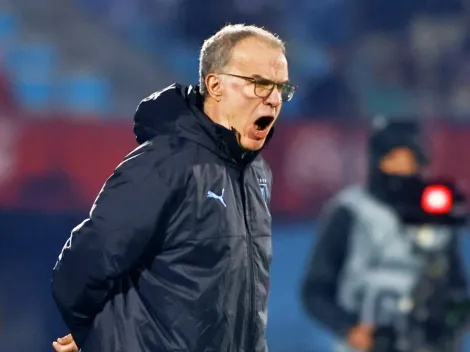 Bielsa se llena de problemas en Uruguay antes de enfrentar a la Roja