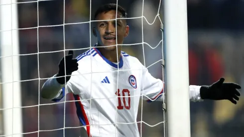 Alexis Sánchez fuera del debut de Chile. Crédito: Photosport