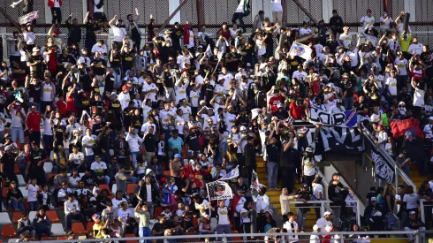 Hinchas de Colo Colo en Calama. Crédito: Photosport