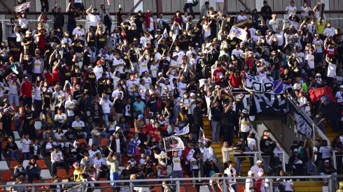 Hinchas de Colo Colo en la Ruca. Crédito: Photosport